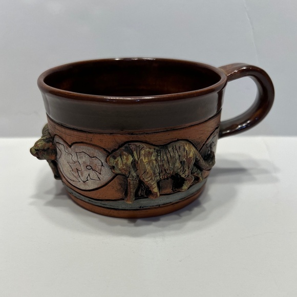 Vintage Mug LELAND SHAW STUDIO ART POTTERY 3D  Pottery signed lion - Picture 1 of 7